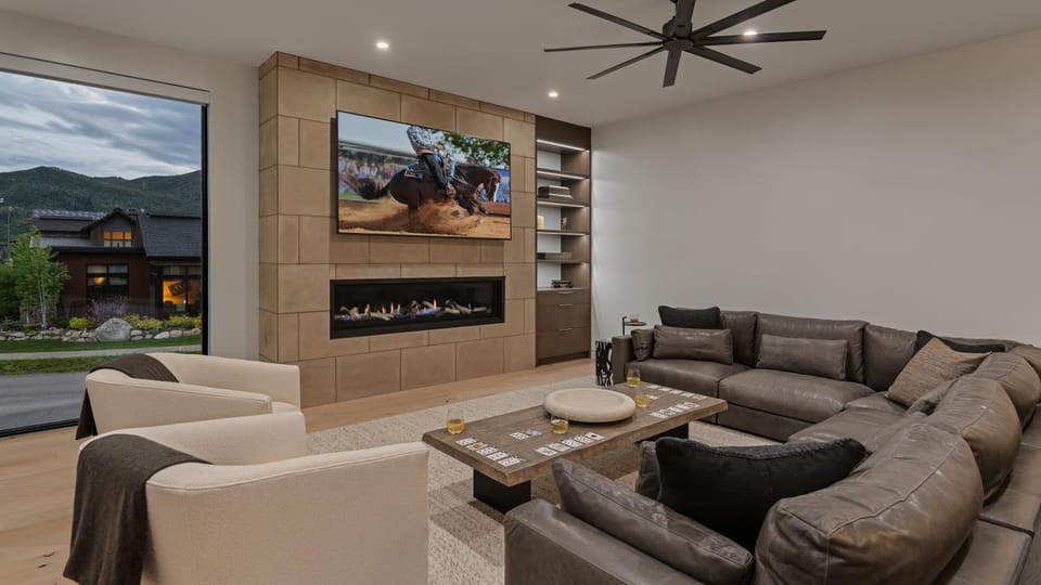 TV and multimedia, Living room, Seating area, fireplace, furniture