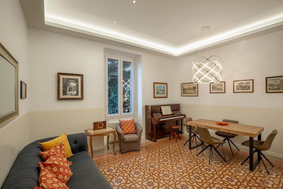 Living room, Seating area