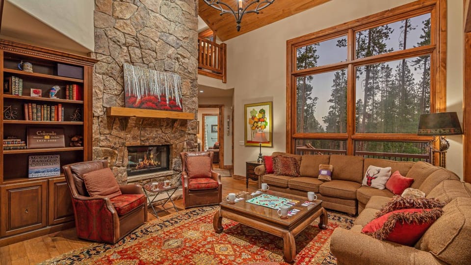 View (from property/room), Living room, Seating area, fireplace, furniture