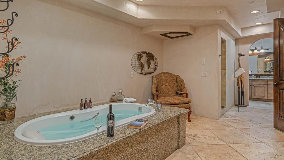 Bathroom, TV and multimedia, Bath, towels