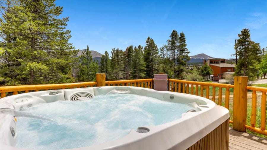 Hot Tub, View (from property/room), Balcony/Terrace, Mountain view