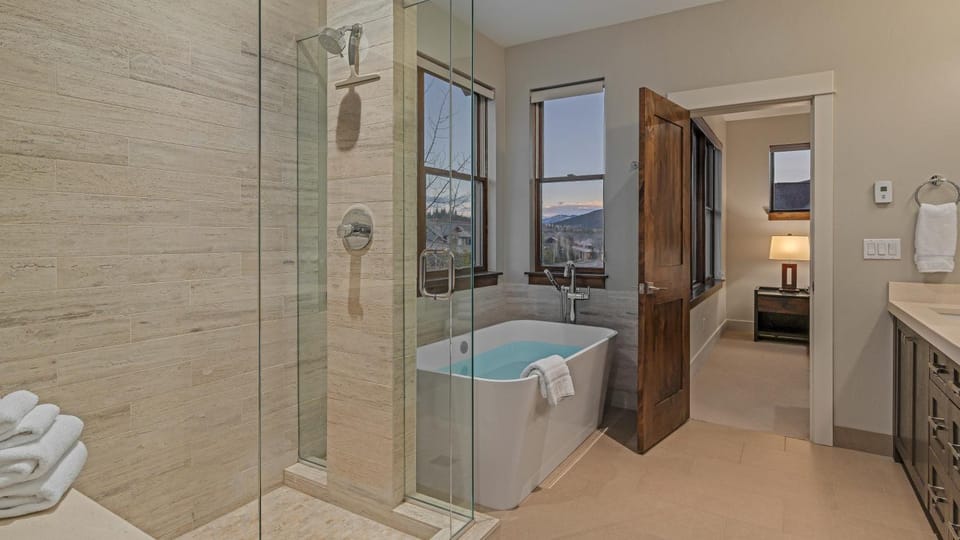 Shower, Bathroom, Bath, towels