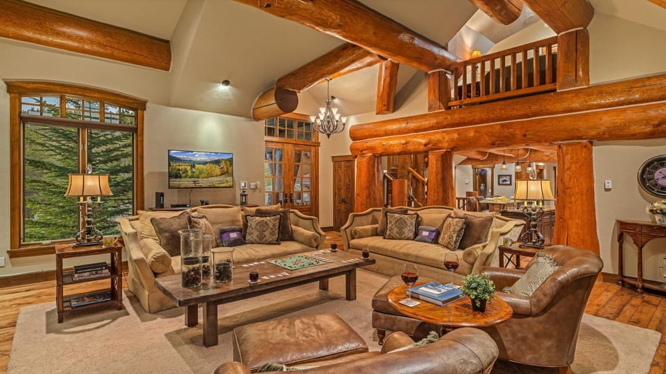 TV and multimedia, Living room, Seating area, furniture