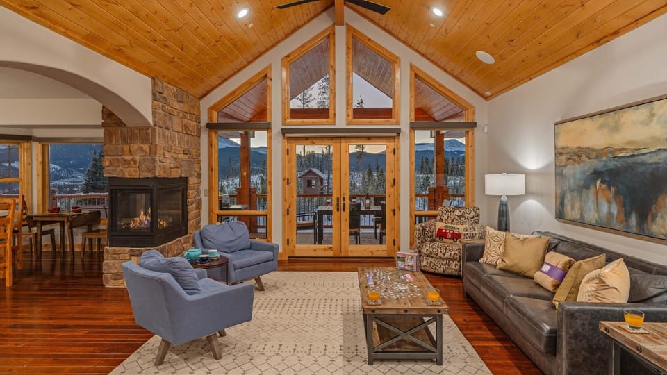 Balcony/Terrace, Living room, Seating area, Mountain view, fireplace