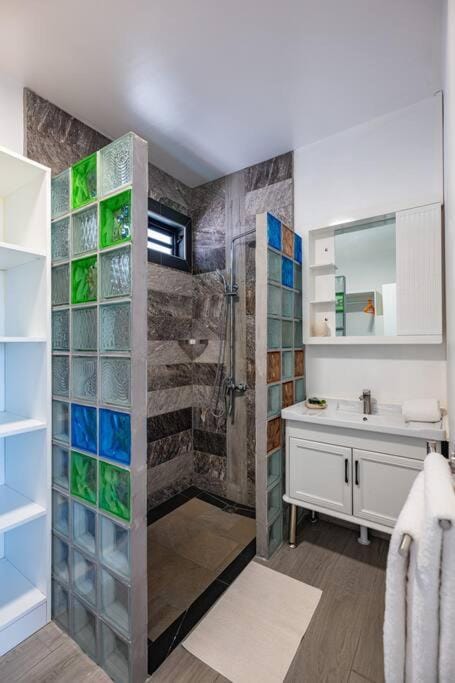 Shower, Bathroom, hair dryier, towels