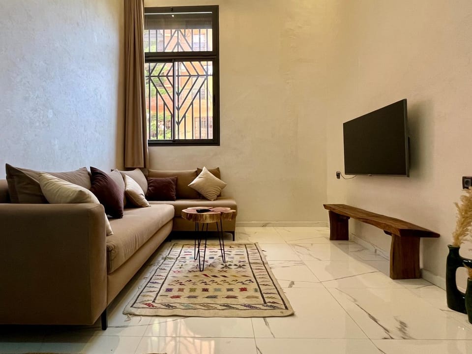 Communal lounge/ TV room, TV and multimedia, Living room, Seating area, Evening entertainment