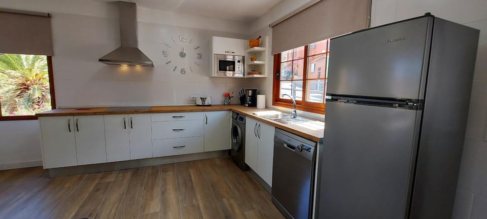 Kitchen or kitchenette, dishwasher, pet friendly, stove