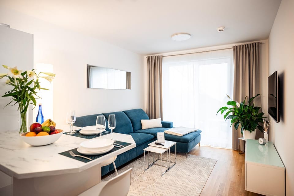 TV and multimedia, Living room, Dining area