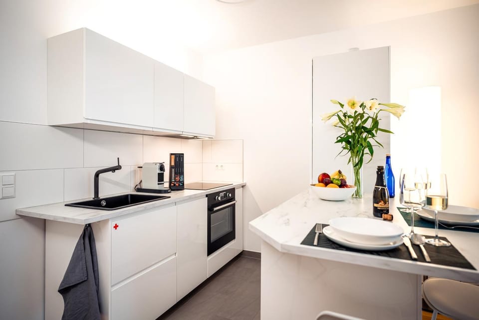 Dining area, kitchen