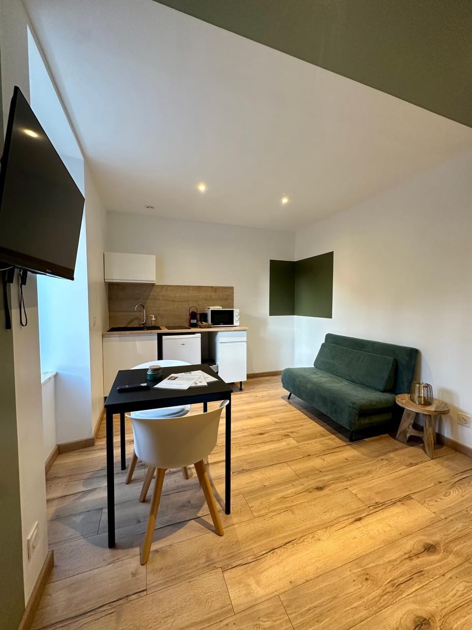 Living room, kitchen