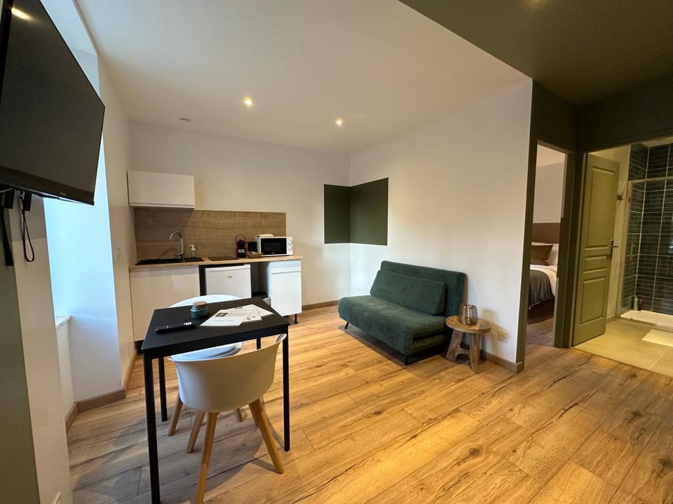 Living room, kitchen