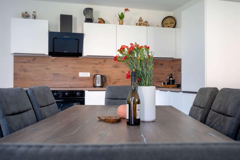 Kitchen or kitchenette, Living room, Dining area