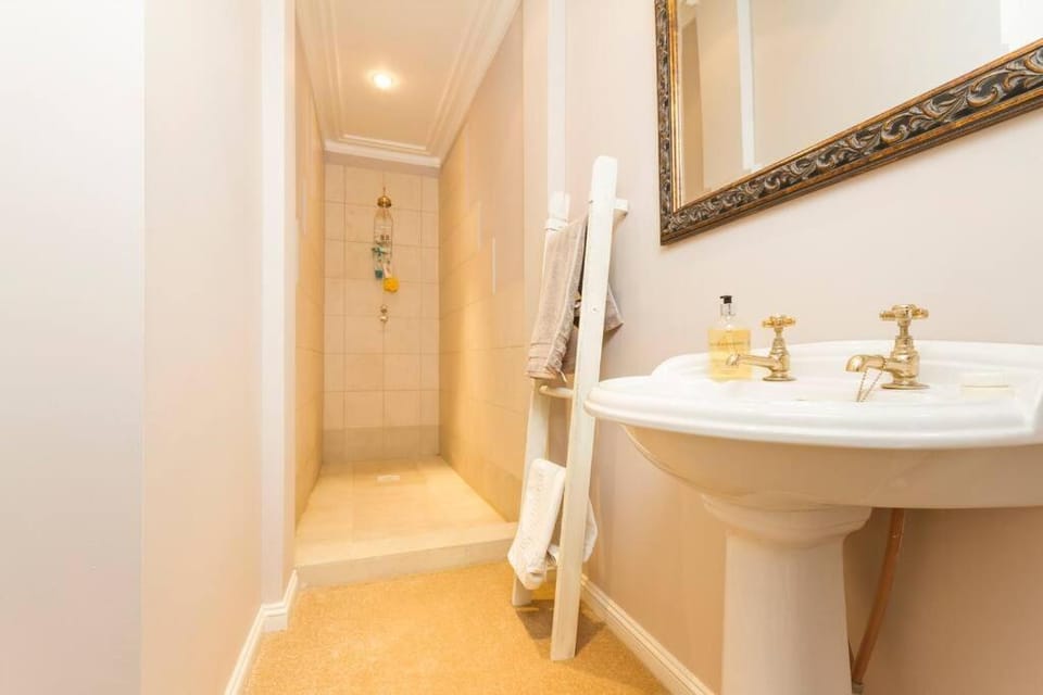 New Forest Luxury Manor House, New Forest and River Stour House in Bournemouth