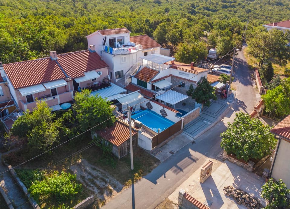 Apartments Lapis Apartment in Primorje-Gorski Kotar County