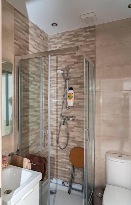 Shower, Toilet, Bathroom