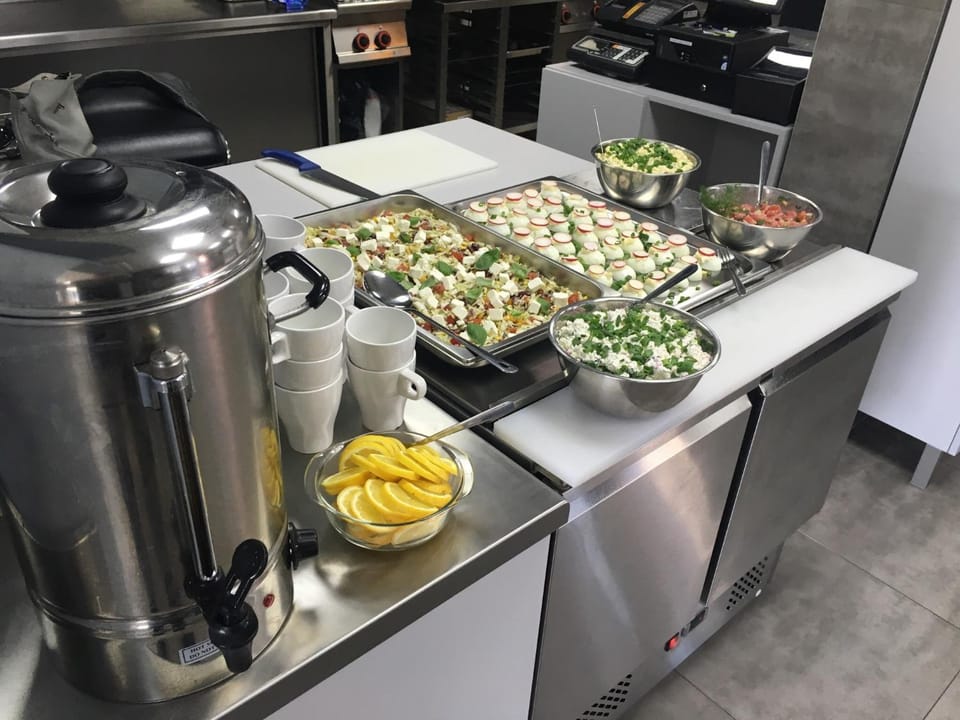 Restaurant/places to eat, Coffee/tea facilities, Food and drinks, Food, Breakfast, Buffet breakfast
