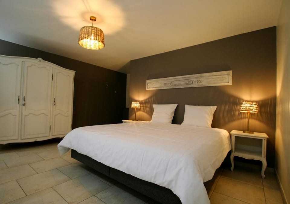Bed, Bedroom, wardrobe