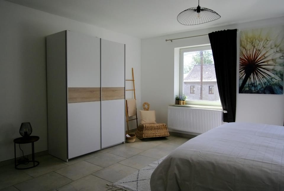 Bed, Photo of the whole room, Bedroom, wardrobe