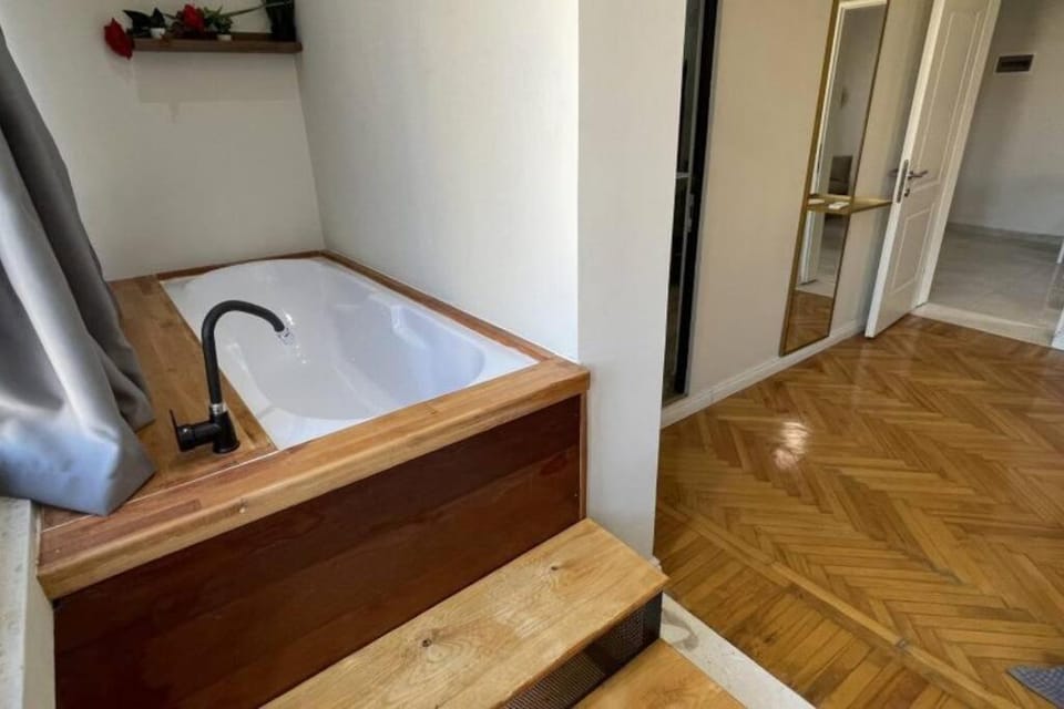 Central Apartment M. Shyri str.1 Apartment in Tirana