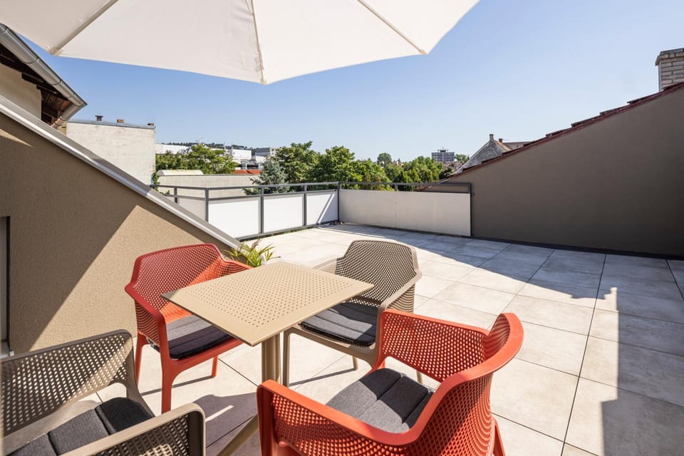 View (from property/room), Balcony/Terrace, Balcony/Terrace, Seating area