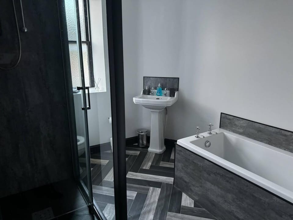 The Lowther Penthouse - 2 Bedrooms - Sleeps 4 Apartment in Copeland District