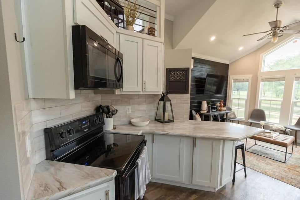 Pets Welcome Tiny House + Guadalupe River Access House in Canyon Lake