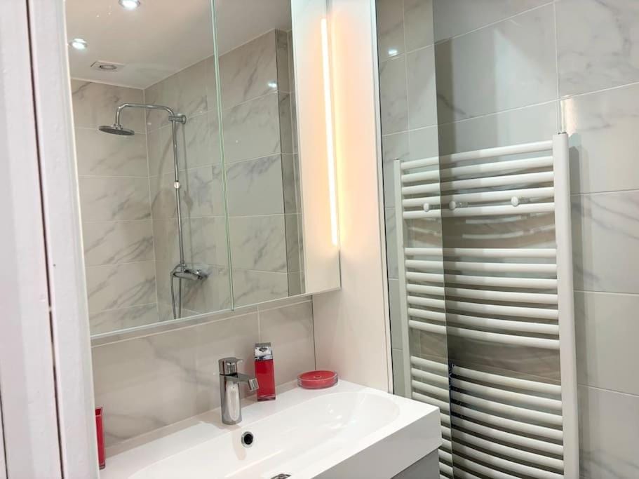 Appartement chaleureux avec balcon - Champigny Apartment in Île-de-France