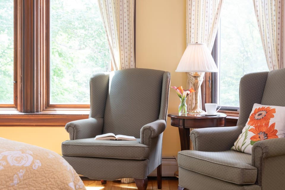 Sinclair Inn Bed & Breakfast Bed and Breakfast in Underhill