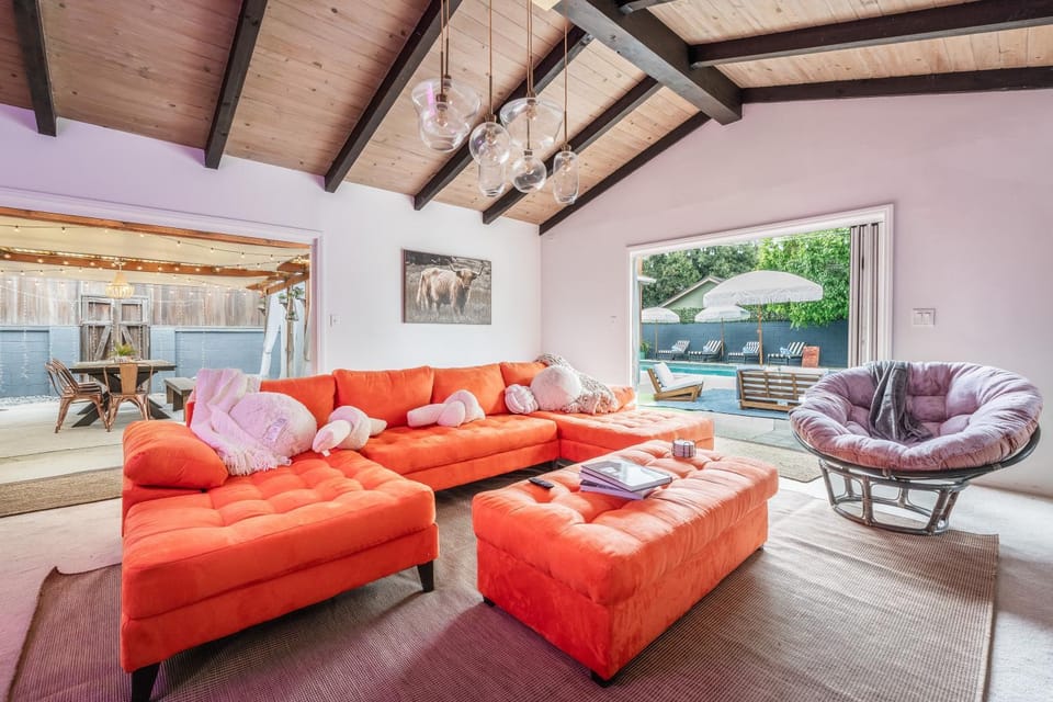 Angel&Rose Universal Hollywood House King Bed Heated Pool is extra fee House in Toluca Lake
