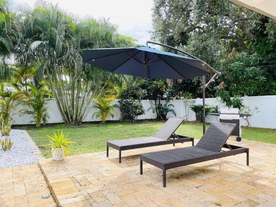 Patio, Spring, Day, Garden, Garden view, Swimming pool, sunbed