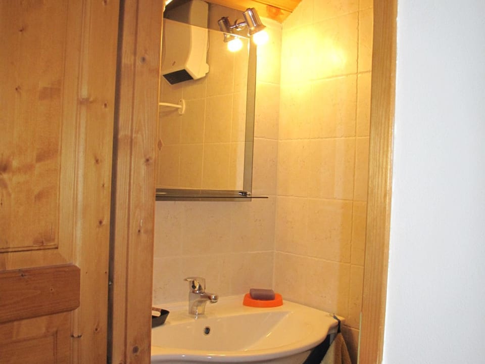 Charmant 4 pièces pour 6 pers., à 300m des pistes avec Wi-Fi, balcon et parking, Villeneuve - FR-1-762-3 Apartment in Saint-Chaffrey