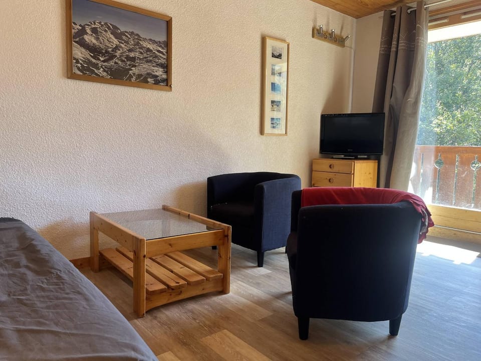 Appartement famille Méribel, proche pistes, balcon, casier à skis - FR-1-355-238 Apartment in Les Allues