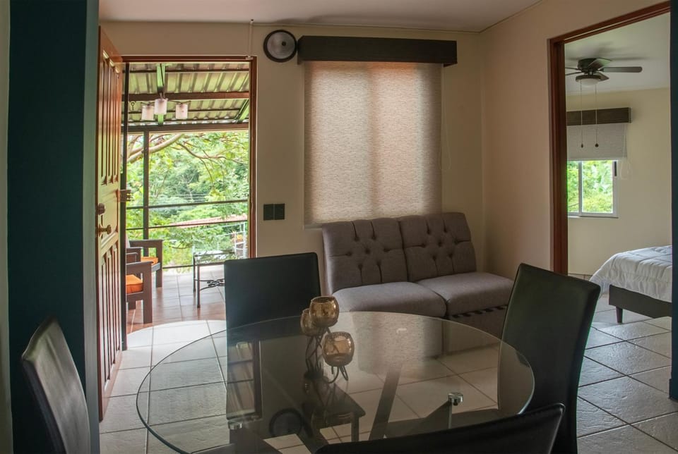 View (from property/room), Balcony/Terrace, Living room, Seating area, Dining area