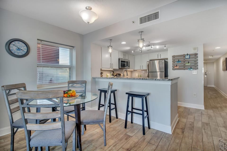Oceanfront Work From Here Central Location! 1157 Apartment in Myrtle Beach