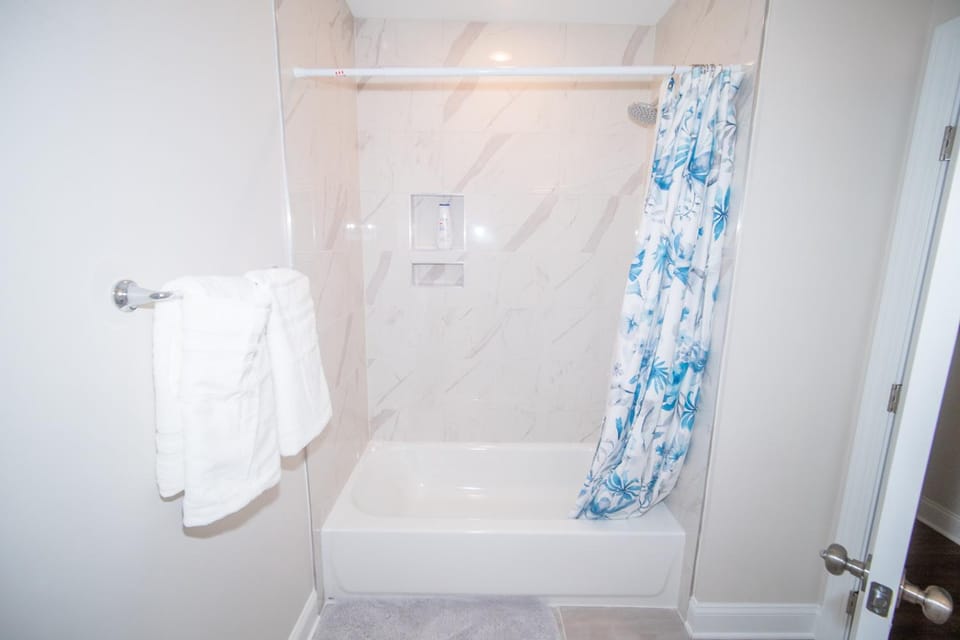 The Elise :Home Away From Home Apartment in District of Columbia