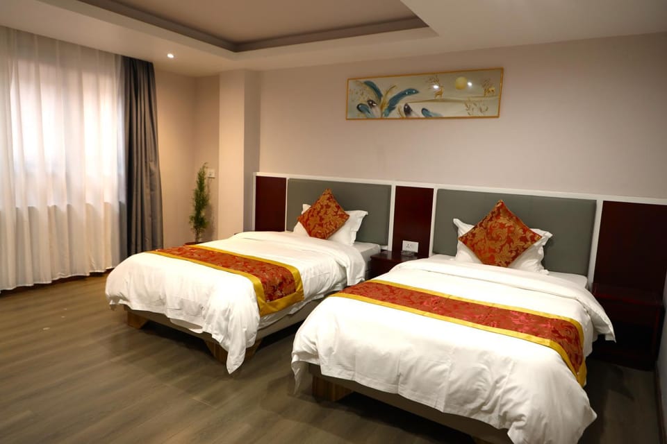 Bed, Photo of the whole room, air conditioner