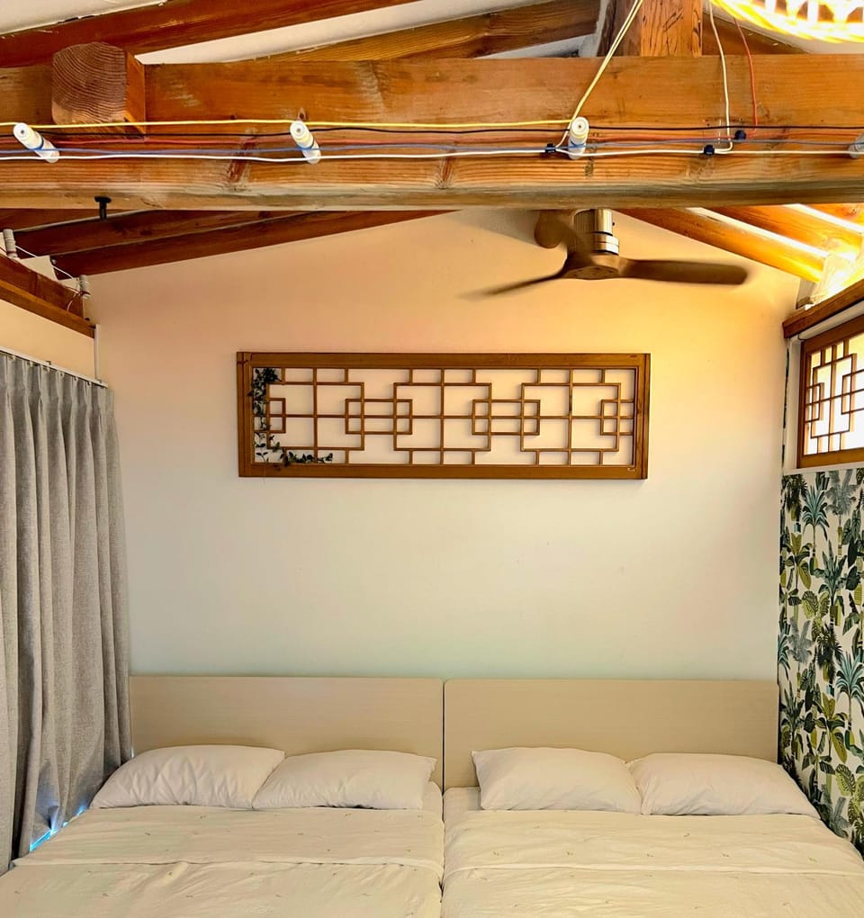 Bed, Photo of the whole room, Decorative detail, Bedroom, Area and facilities, furniture