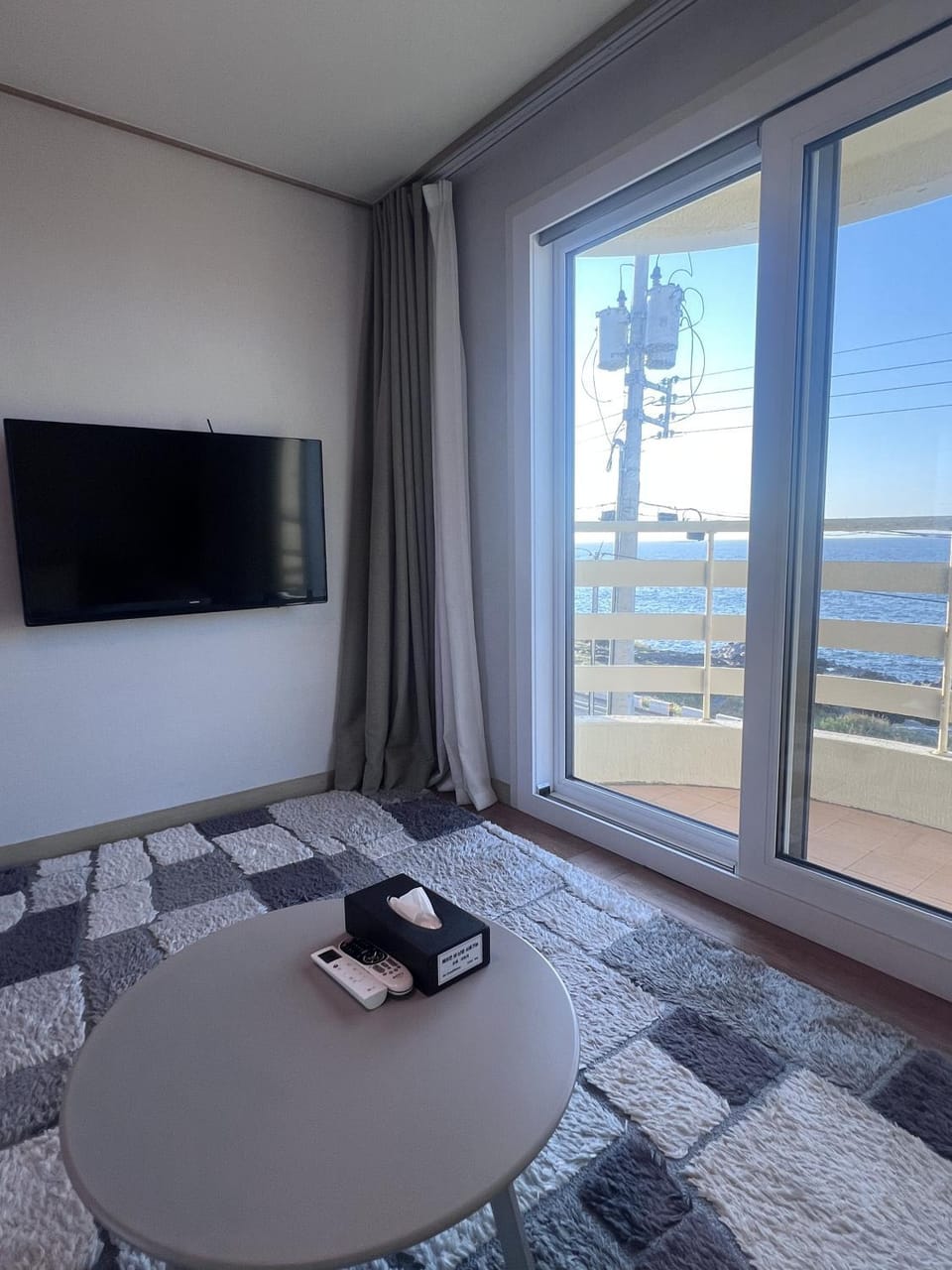 Natural landscape, View (from property/room), Balcony/Terrace, Living room, Sea view