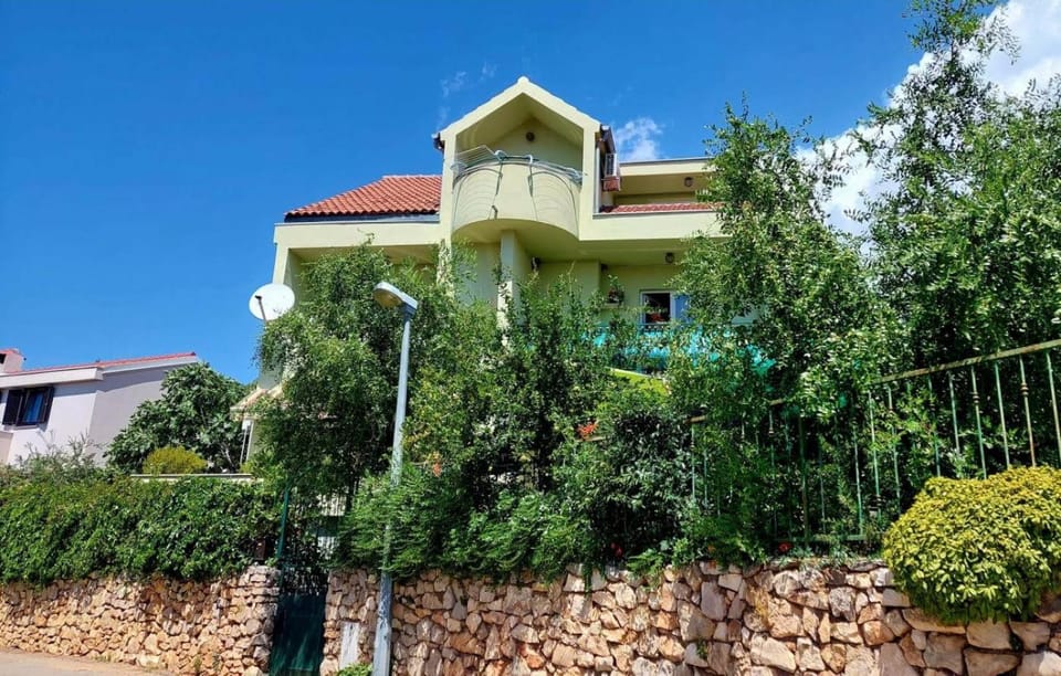 Holiday apartment in Zaboric with sea view, balcony, air conditioning, WiFi 5177-4 Apartment in Šibenik-Knin County, Croatia