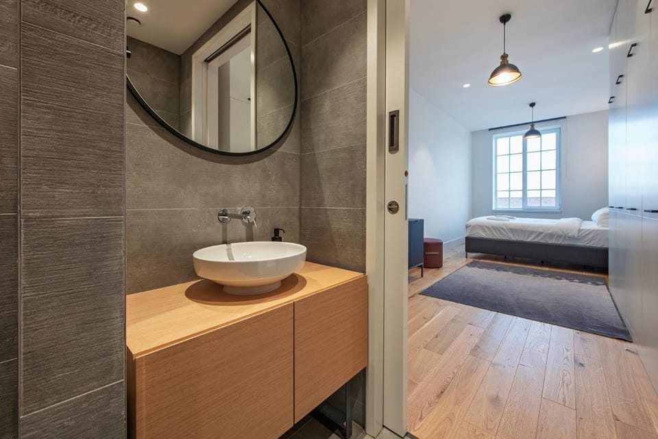 Bed, Bathroom, Photo of the whole room, Bedroom, towels