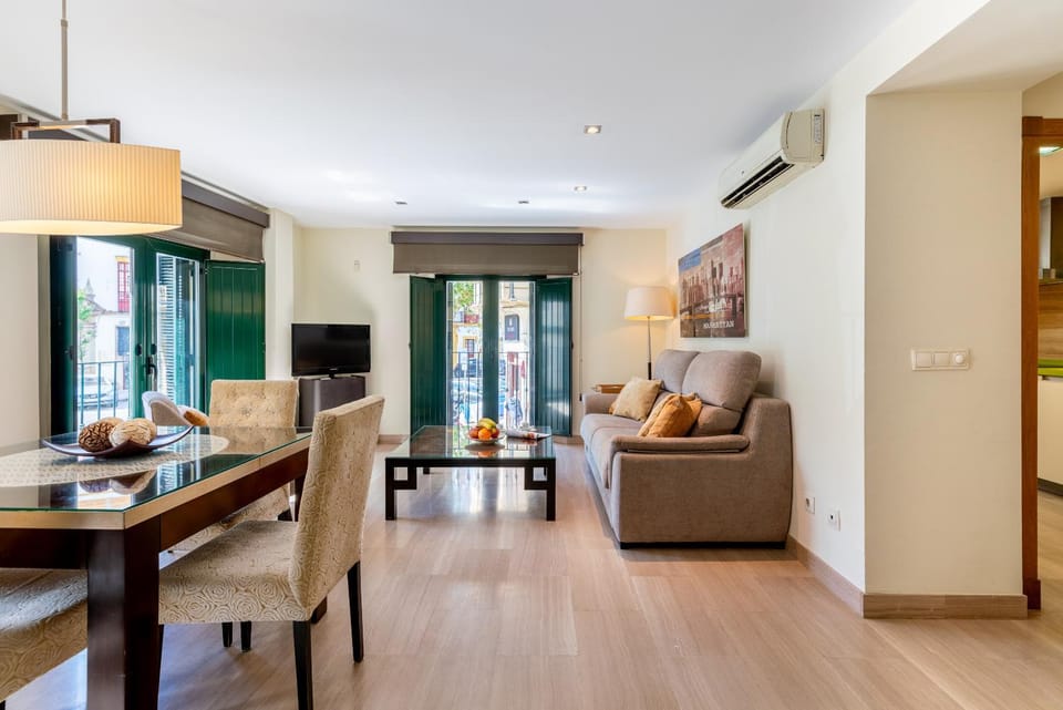 PyLE Apartamento Centro junto Catedral Apartment in Seville