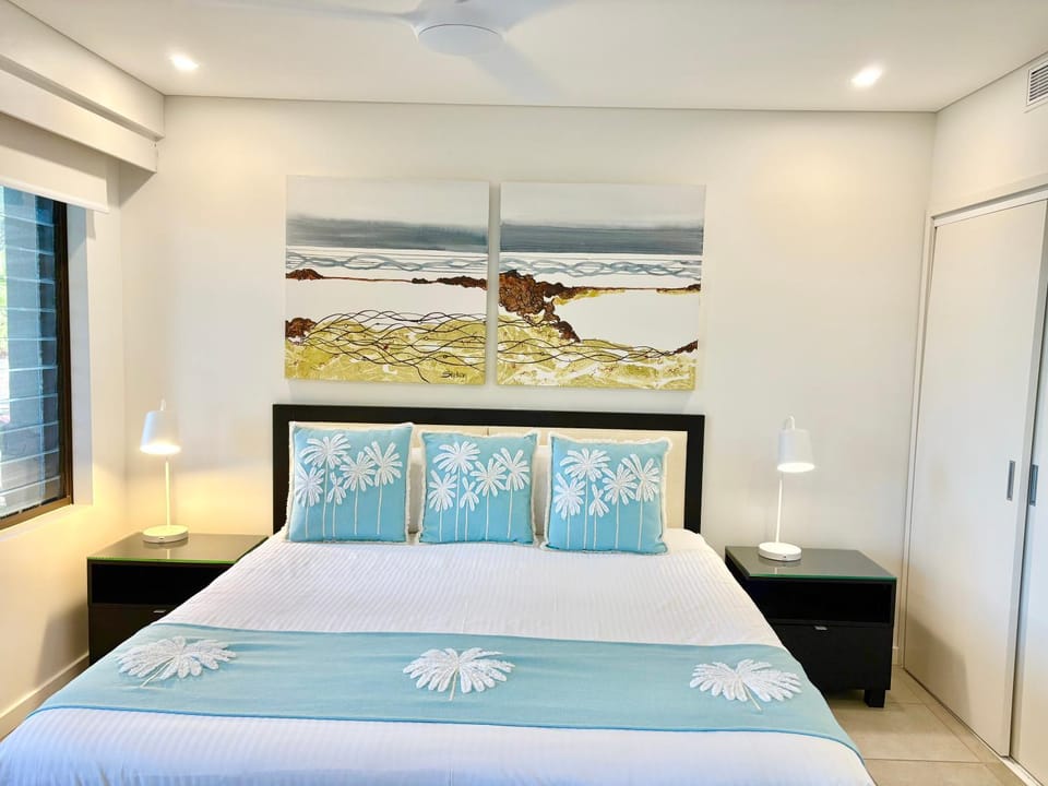 Lagoon Swimout 2Brm - Absolute Pool Front - Slice of Paradise - Sea Temple Pt Douglas Apartment in Port Douglas