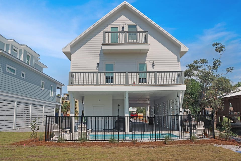 Desoto 2 by Pristine Property Vacation Rentals House in Florida
