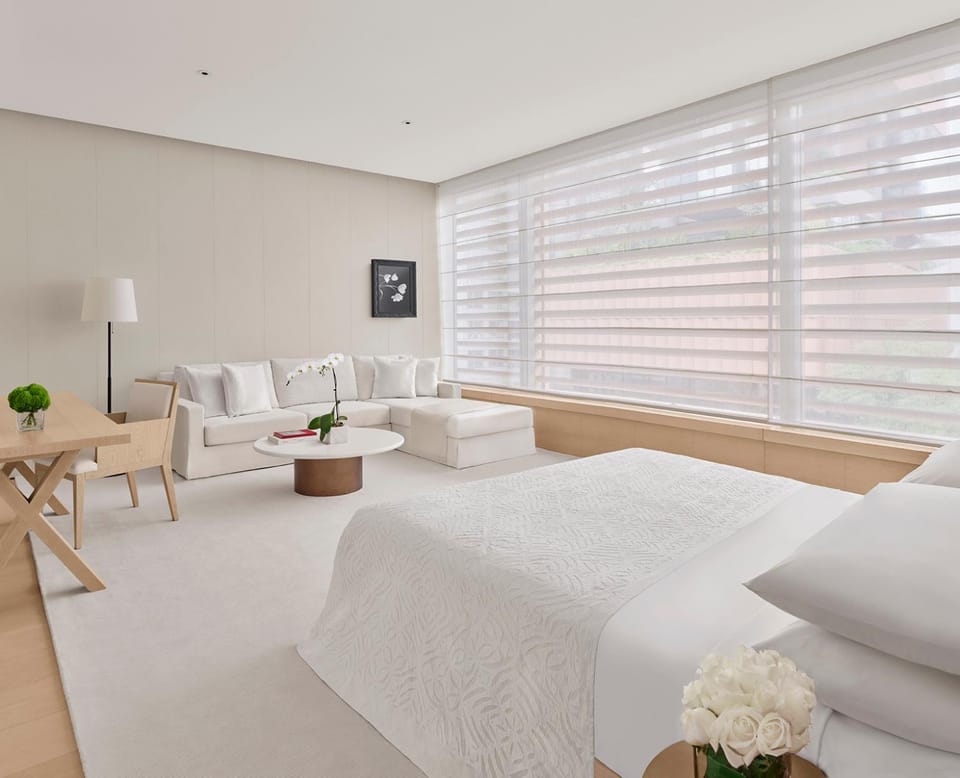 Photo of the whole room, Seating area, Bedroom
