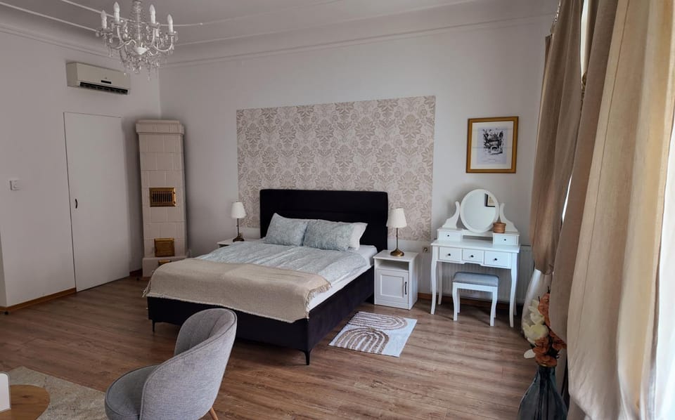 Bed, Bedroom, air conditioner