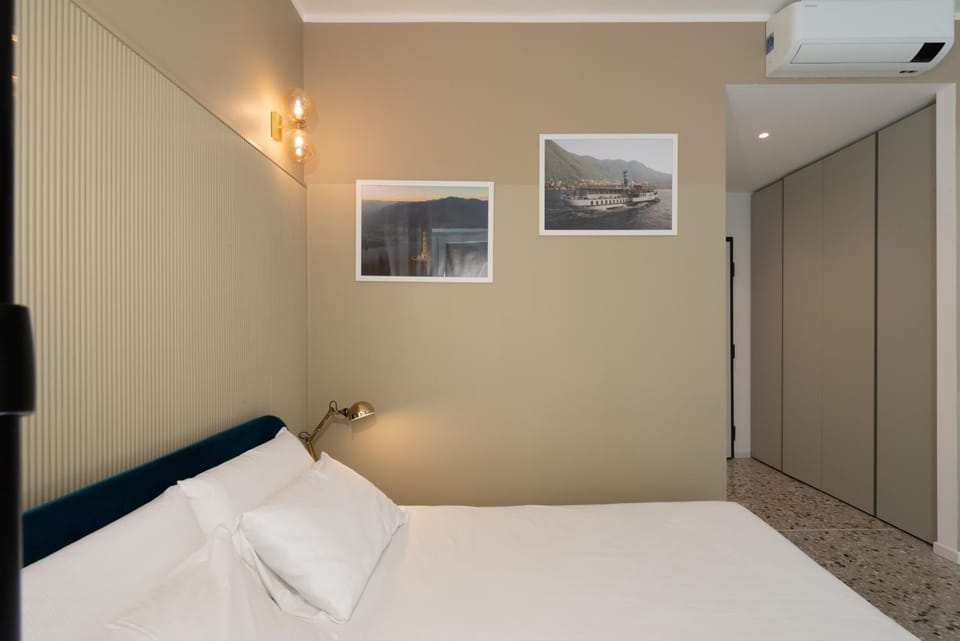 Bed, wardrobe