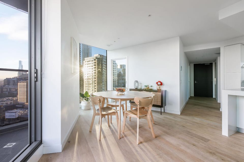 Dining area, City view