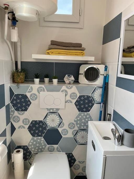 Sanary Sunset votre cocon au coeur du port Apartment in Sanary-sur-Mer