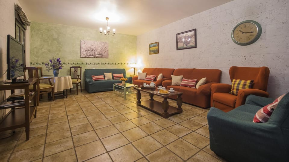 Living room, Lounge or bar