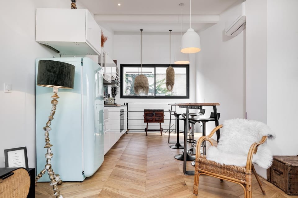 Property building, Living room